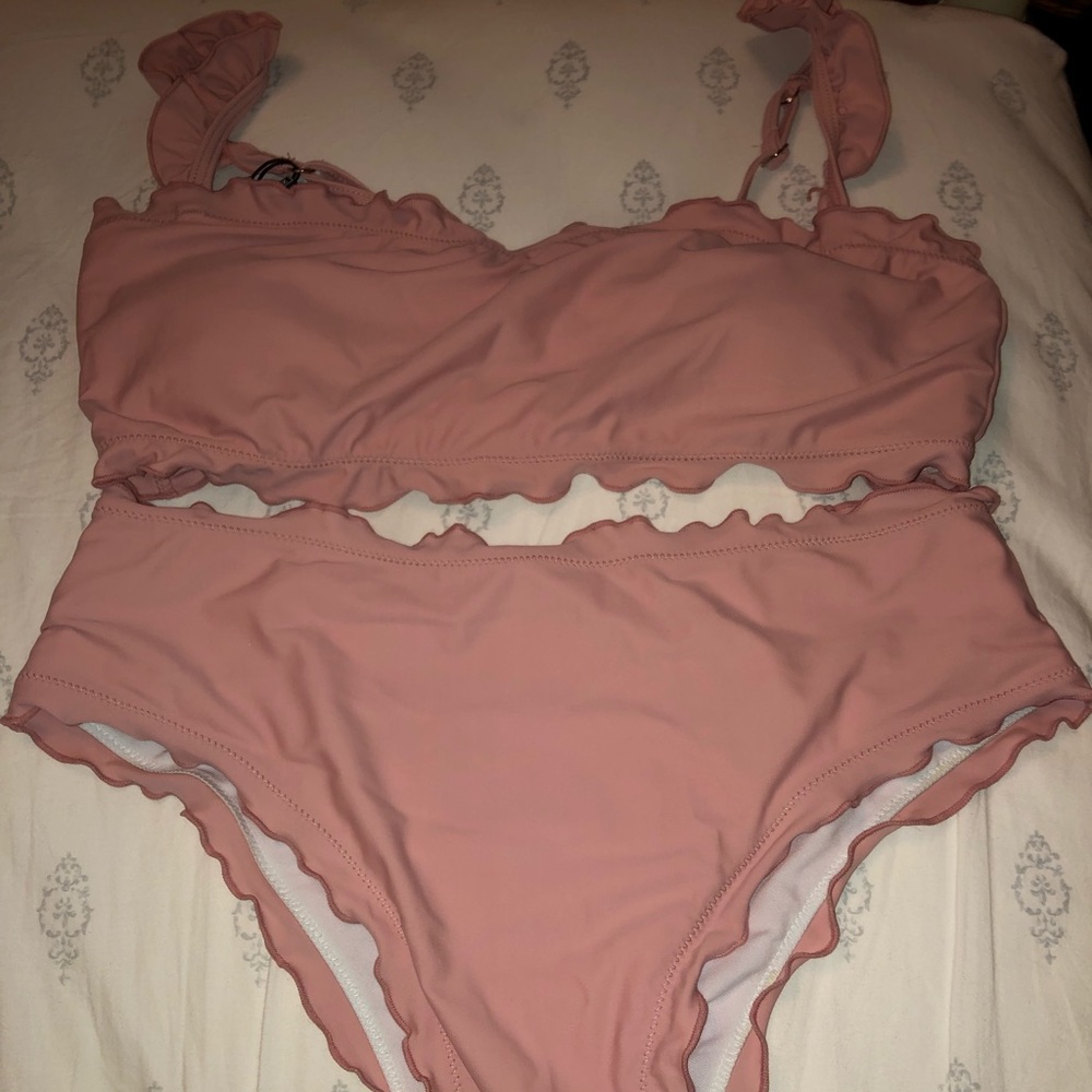 Zaful Lettuce Frilled Bandeau Bikini Set